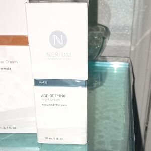 Nerium Age-Defying Night Cream - White and Blue